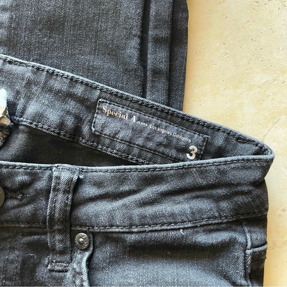 Special A Black Denim Skinny Jeans Distressed Ripped Knee Ankle Women's Size 3 - Picture 3 of 3